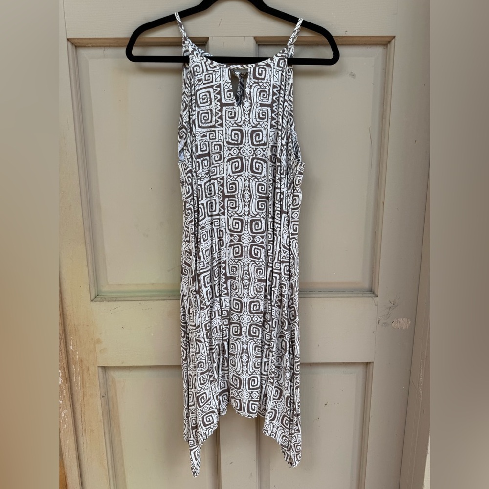 One Papaya Hawaiian Tribal Brown Gray White Dress. Medium. Hula, Casual, Fancy.